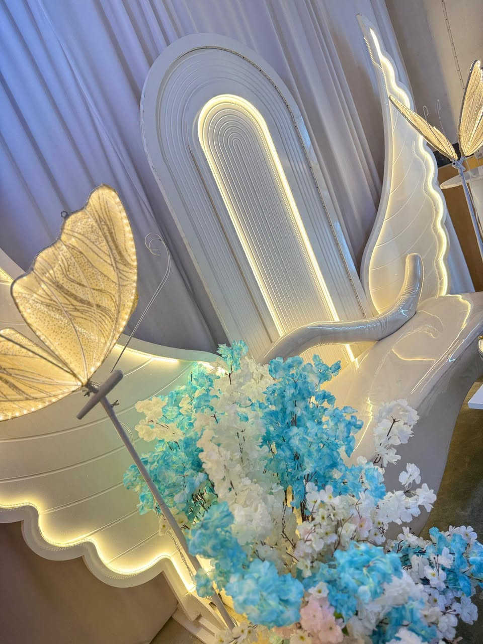 ترتيبنا كل هذه جمال فقط يم كوشات هيفين


**إذا كنت صاحب هذا الإعلان وتريد حذفه لأي سبب، رجاءا أرسل رسالة إلى الدعم الفني**