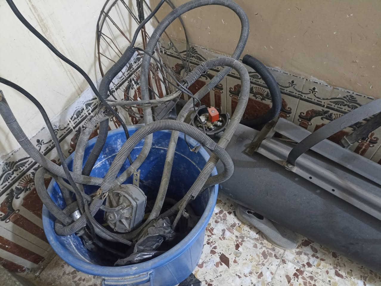 السلام عليكم عندي منضومة مل عازجديد معنة الكلامة جانت مشدوة على سيارة يوكن 8سلندر يوجد كارت ضمان الشركة العنوان كربلاء شارع الحولي ابومهدي المندس الاتصال على رقم الهاتف ***********

