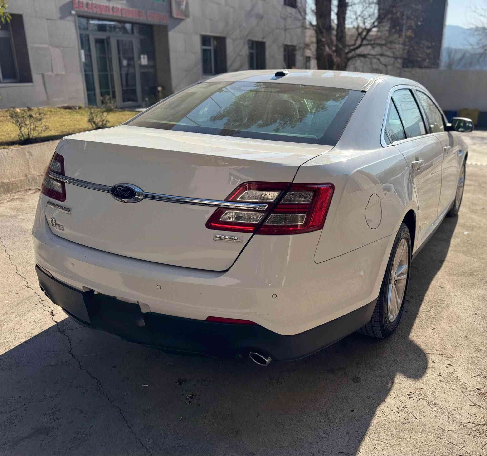 فۆردی توروس  ۲٠۱٤  نیڤا 
0770 155 47 93 
0771 943 14 48
 نموونە لە پاکی و جوانی
سفری ئێرەیە 
خلیجی شەریکەی نیڤا 
فوول مواسەفات SEL
 ناوزەرد، سلاید ، شاشە گەورە ، ٣ شاشە ، شەغال , کامێرا ، سکلیتر کارەبا ، تەبرید لەمس ، تەبرید سەر سوکان ، سوکان ڤۆلیۆم ، تحدید سرعە ، ٢ کوشن کارەبا ، حاسە ، ئاوێنە ھیتەر ، ئاوێنە فۆتۆ ، ئاوێنە کارەبا ، کۆدی دەرگا ، جام ئۆتۆ ، لایت ئۆتۆ، دژە  خلیسکان ، « AUX - USB » ، حاسەی تایە  ، ٨ ئێرباگ ، سیستمی کۆمپیوتەریە و خۆی چێکی خۆی ئەکات                                                                          ۸۸  هەزار رۆشتووە  ، سپێری دانەبەزیوە 
سەنەوی و ژینگەی تازەیە بەناوی خۆمەوەیە 
رەقم سلیمانی 
بــــێ بــــۆیــــاخ
گێڕ و مەکینە بەشەرت ، واتەرپەمپی گۆڕاوە 
تحویل و خرامە و بڕاوە بەشەرت
ھەموو گیانی لەسەر دەقی شەریکە ماوە
٤ تایە و ویلی تازەی لە ژێرە ، تەقە و رەقەی نیە 
نرخی ۱۳۷  گەڵا و معامەلە السليمانية, العراق
