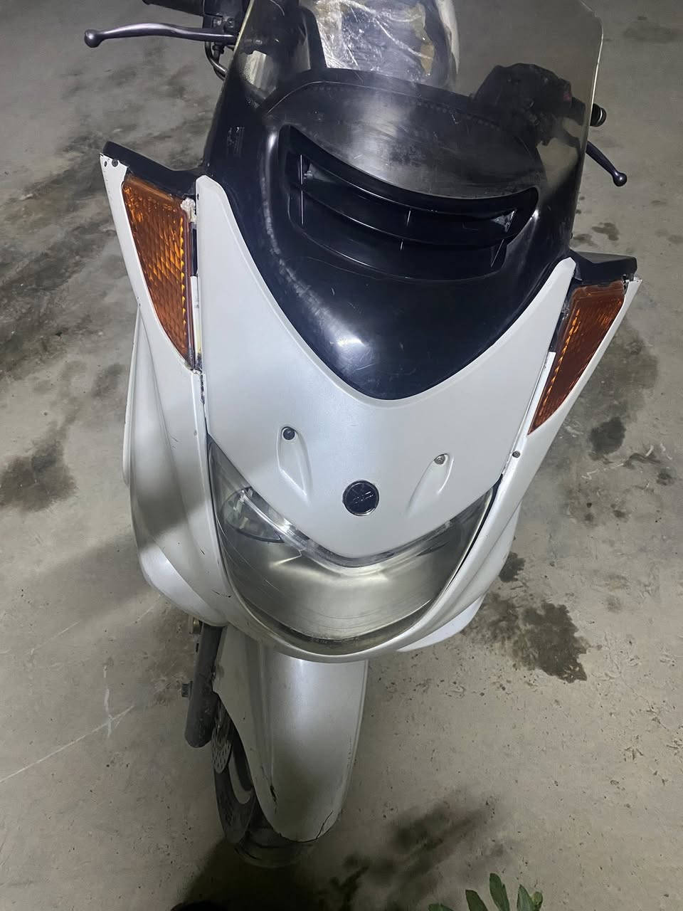 السلام عليكم ماجسته للبيع مكينه جديده شلعه معدل دراجه حلوه سعره ٥٠٠بيه مجال مكان الشعله رقم الهاتف ***********
