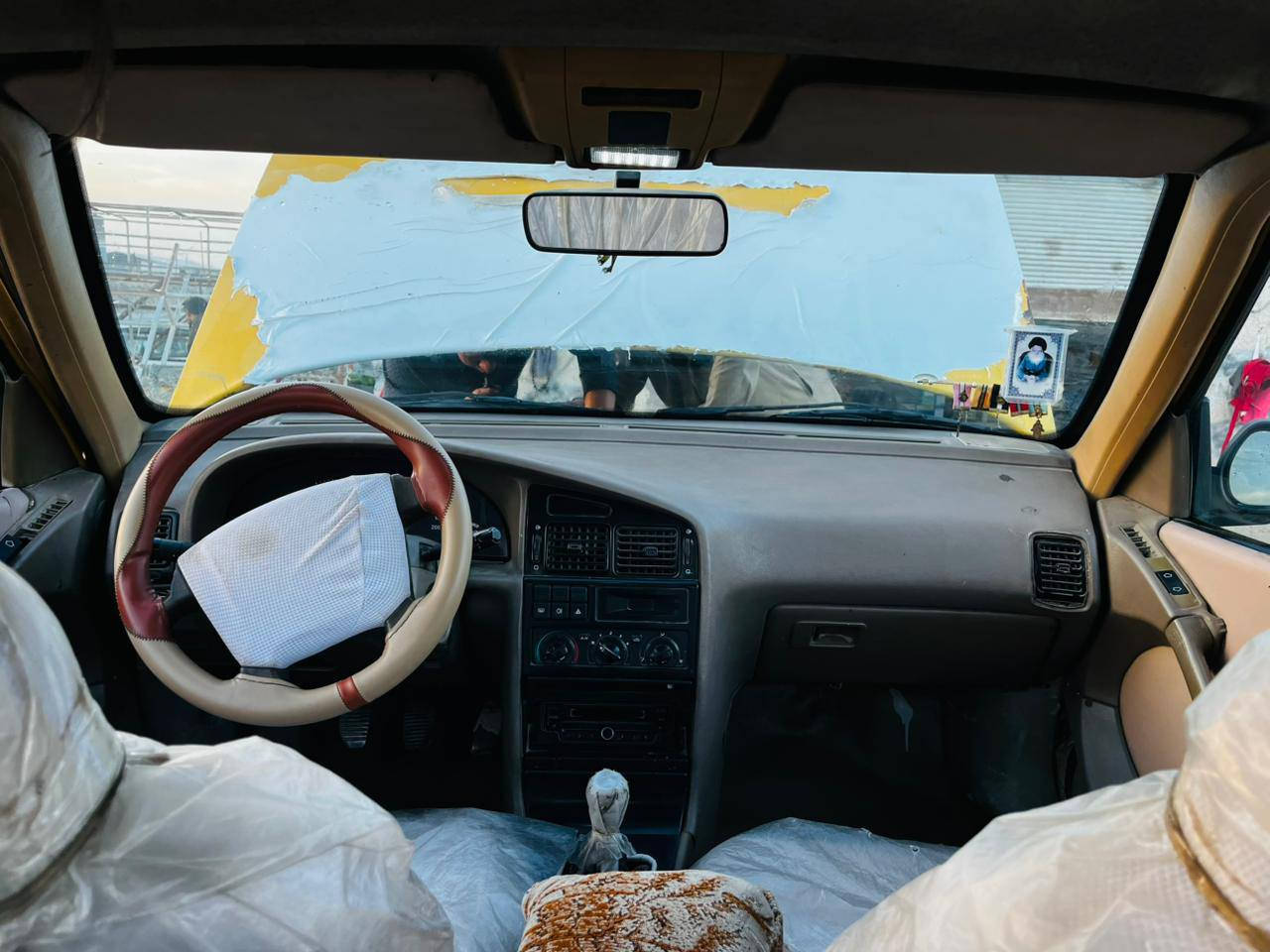 السلام عليكم سيارة نوع بيجو 405للبيع بالنجف رقم بغداد بأسم صاحب السيارة مداور ثاني يوم موديل2010 

السعر 25وقابل للتفاوض عند المقابلة 
رقم صاحب السيارة ***********
