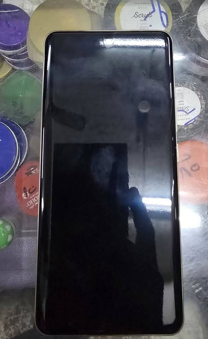السلام عليكم 
جهاز ريلمي ١٥ برو  للبيع 
الذاكره ٥١٢ 
البطاريه 7000 mah
جهاز نضيف استخدام قليل
ملحقاته كامله
بقوة شحن ٨٠ واط 

معالج سناب دراكون ٧ جين ٤ 
بوبجي ١٢٠ فريم 

سعر ٥٥٠ الف


**إذا كنت صاحب هذا الإعلان وتريد حذفه لأي سبب، رجاءا أرسل رسالة إلى الدعم الفني**