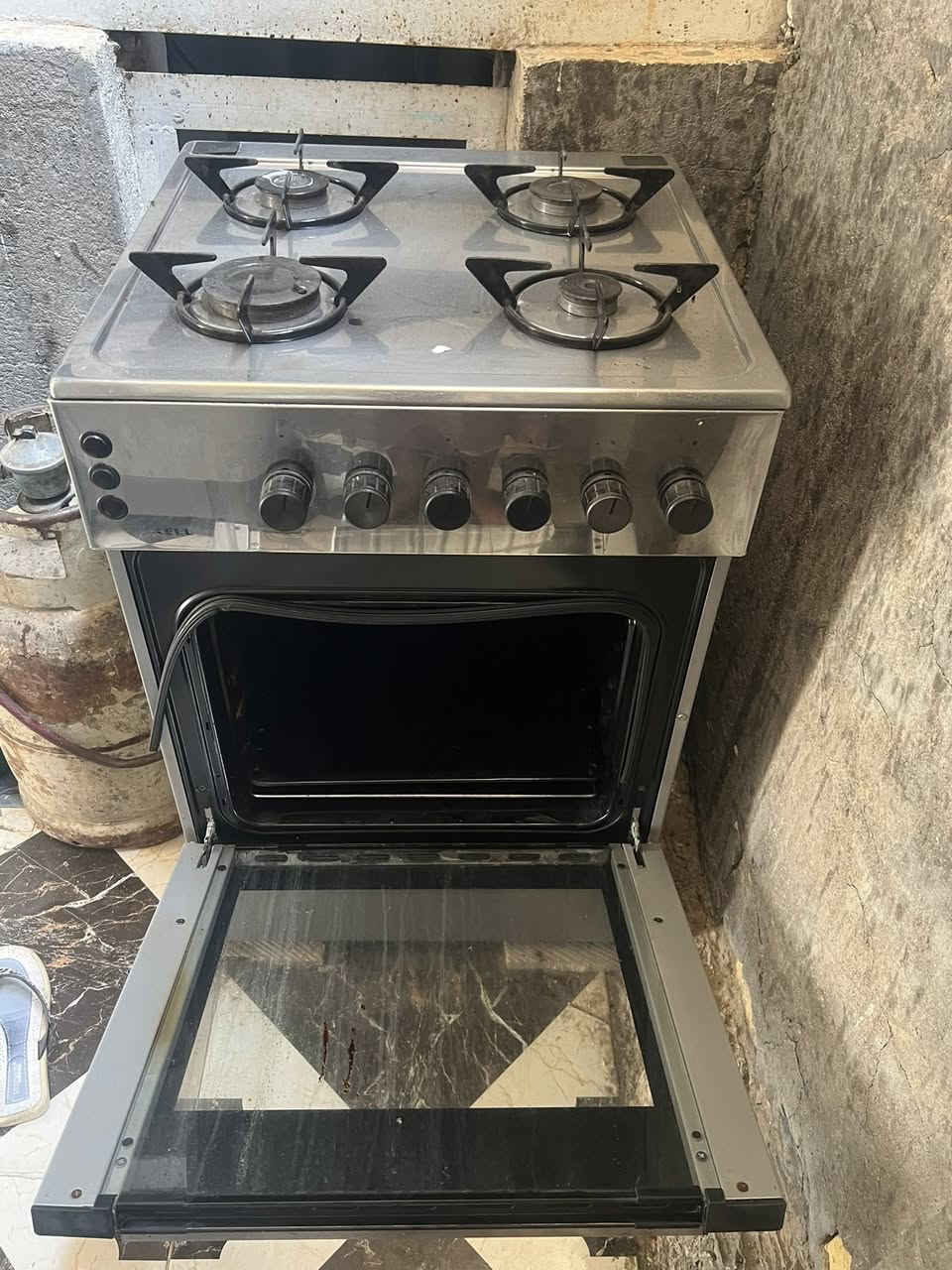 أغراض للبيع كله جديد بس بحكم ضرف راح أبيع كلمن وسعره مكاني بابل نادر الثالثه لي يريد يراسل ع الخاص لو ع هذا رقم ‪0770 939 1951‬
