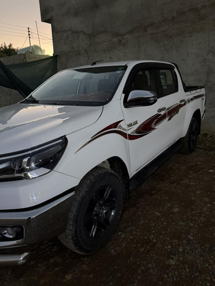 هايلوكس وكاله شركة سيد نهرو 
 
موديل 2021 رقم اربيل 
فور ويل 4*4
ماشيه 86الف 
بيها تعديل بارد بمكانين    موجود السونار 
مواصفات : سيد نهرو 
حجم المحرك 4 سلندر
كير اتماتيك / بانزين 
بصمه تشغيل وتفتيح 
تحكم ستيرن جهتين فول تحكم
شاشه حجم كبير
تبريد قطعتين  
اشاره بل مري
بنيد جكات
ويل كروم
حساس خلفي 
يدات وشباك مذهب
لد امامي وخلفي 
فور ويل 
رقم اربيل الدولي تحويل مباشر 
السعر 290$وبي مجال 
معروفه مواصفات شركة سيد نهرو
العنوان : صلاح الدين الشرقاط
***********
