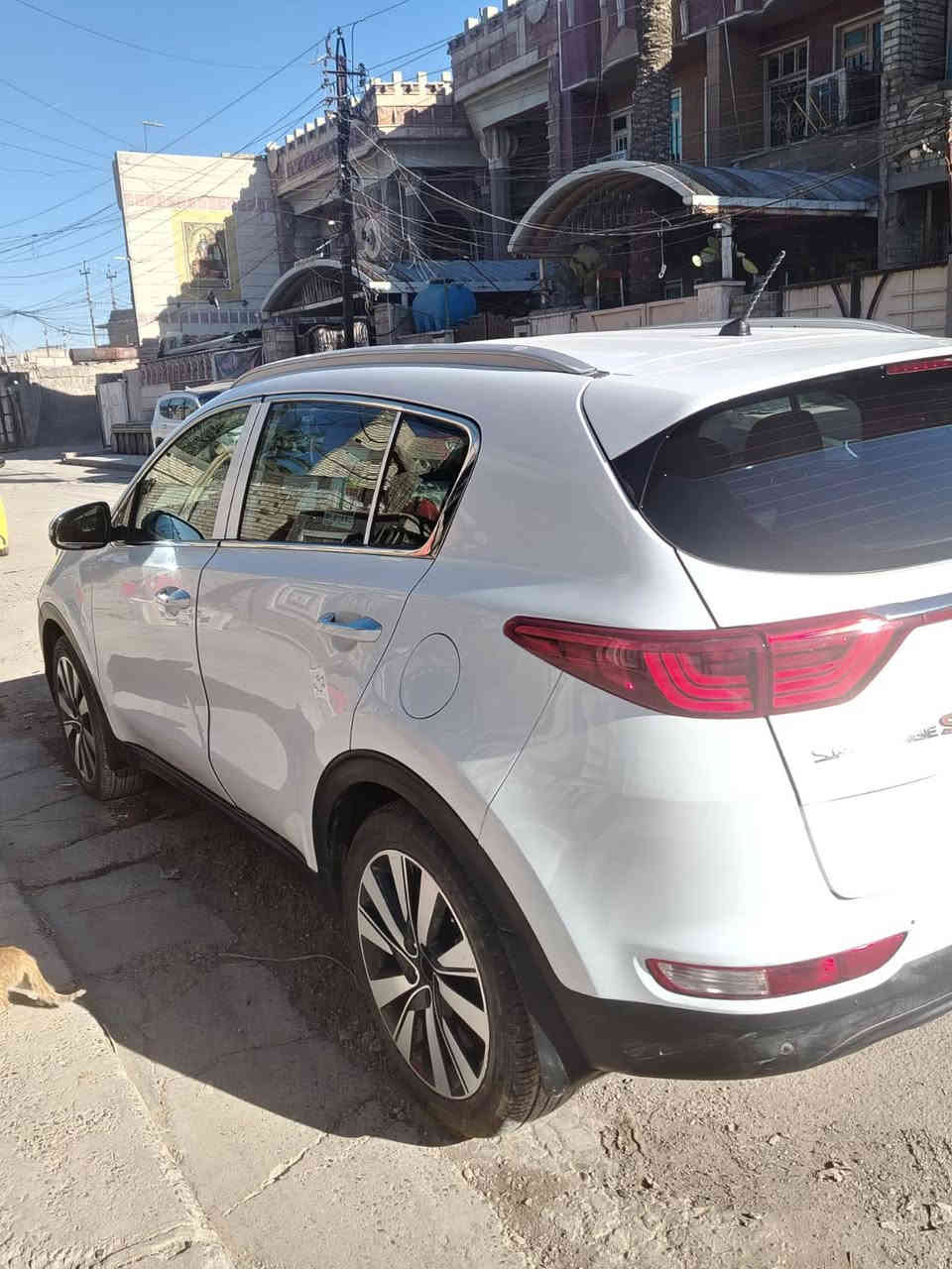 سلام عليكم
مكلف بالنشر 
•للبيع سبورتج (خليجي ) 
•الموديل 2019 
•فول مواصفات عدا البانوراما 
•المحرك :  دوش 2000 
•الرقم بغداد بأسمي تحويل ثاني يوم 
•المواصفات 
•دخول ذكي(بصمة عدد 2)
•تشغيل بصمة 
•جرس تنبية عنده السرعة 120 
•لايت دوار معه الاستداره 
•مري شفط 
•كشافات 
•اريل نفكيتر  
•شاشة كبيرة  ايباد  +كاميرا اصلية 
•حساسات امامية خلفية
•مصابيح امامية زنون مع LED 
•مصابيح خلفية LED
•تتسع المقصورة ل 5 ركاب 
•مقاعد امامية كهرباء عدد2
•مثبت سرعة Cruise 
•أوضاع القيادة Drive Mode ايكو_سبورت_نورمال 
•فول تحكم ستيرن
•هاند بريك بصمة
•نظام مانع الانزلاق 
•نظام نزول منحدرات 
•أشاير بالمري 
•اوتو هولد
•ويل كب 
•شحن وايرليس
•تبريد امامي خلفي )  
سياره مكفوله من صبغ ولتبديل بيها بارد خشم البنيد جدا بسيط وبارد في الجنطه الخلفيه حگ شبرر ولباقي كفاله من كير محرك شواصي لغود كفاله عامه
( رقم  بغداد جديد إنكليزي ) 
•سعرهة 200وبيها مجال اتصل وتدلل 
•مكاني بغداد الامين
•رقم الهاتف ‭***********
‏‪***********‬‏
