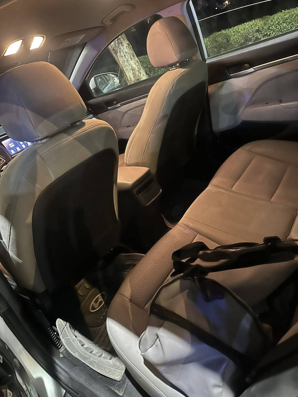 السلام عليكم للبيع النتره وارد امريكي موديل ٢٠١٧
حادثه هلال صبغ وباب مبدل نفس الون بدون ايرباك 
مكينه ٢٠٠٠دوش 
جاهزه كير مكينه صدر 
رقم اربيل دولي 
السعر ١١٨
مكان السيآره بآبل لاسكندريه 
لاستفسار اتصل ***********
