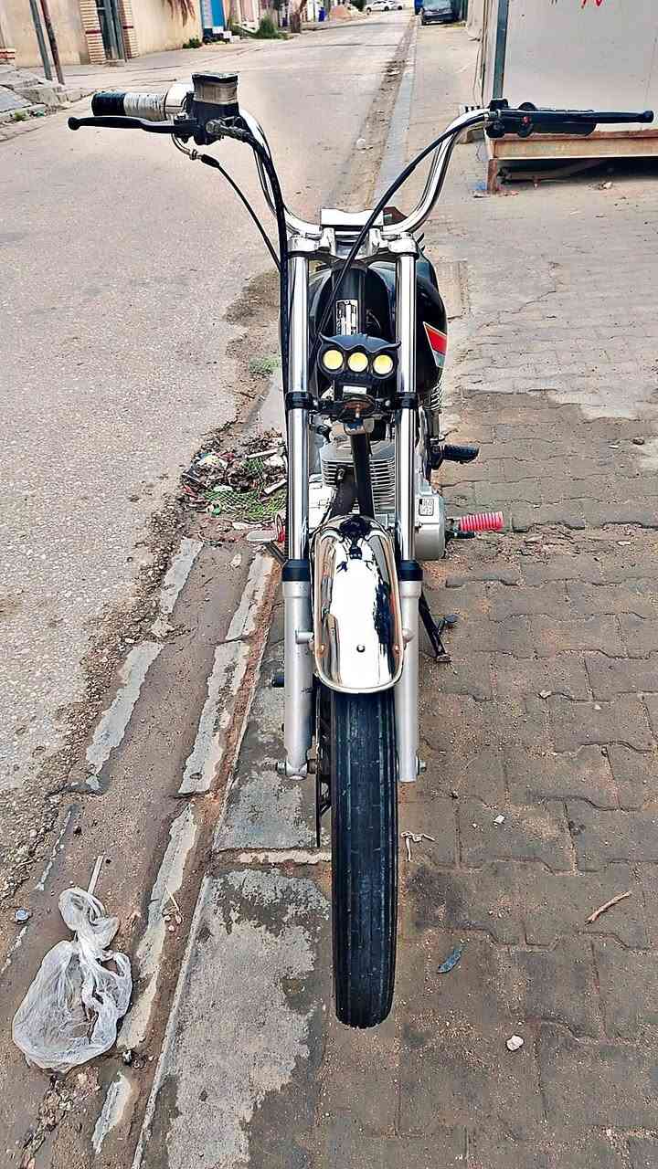 سلام عليكم دراجة انتس اصولي مديل الشاصي عشرين وتعمير 2025 السعر 700 و25 وبيهة مجال هواي الرقم ***********
