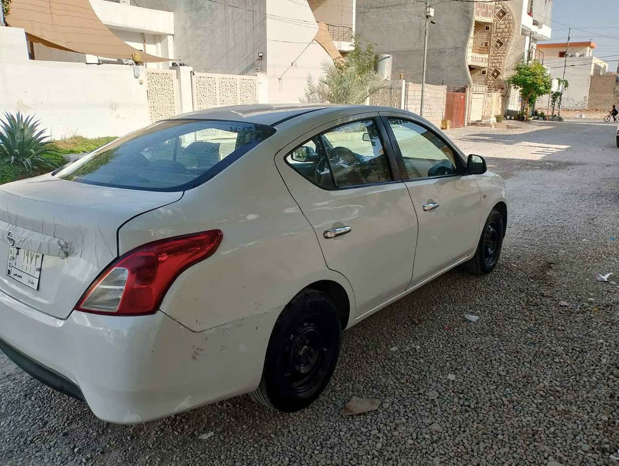 نيسان لاكشميباي موديل ٢٠١٤ براوةي دووبةي
اوتوماتيك ٢جام كارةبا
٤٠ورقةو مجال 

شوين كةلار 

***********
