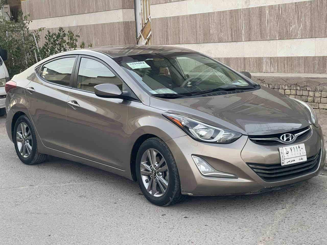 النترا 2016 سياره كفاله عامه وارد امريكي حادثها دعاميه خلفيه فقط سياره ليبل واحد كلها قطره صبغ مابيها وصور الحادث والسونر بالمنشور ماشيه 138mil حقيقي
 (مكينه2000 دوش شرط برغي منفتوح بيهن) صدر جديد تخم تاير تبريد تدفئه شغال داخل بيجي شاشه كامره سياره بلاديه ع وضع الشركه بعدهي وبالخير على الياخذها مكاني البلديات *********** السعر 120 وبيها مجال
