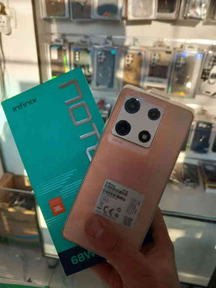 السلام عليكم اخواني الكرام جهاز مستخدم للبيع انفنكس نوت 30 برو جهاز نضيف مامبدل بي أي قطعة جهاز نضيف مساحته(16/256) دبل سيمكارت نضافة الجهاز 90% الجهاز كامل مع ملحقاته شاحنة ايسي شاحنة لاسلكية سماعات السعر 200 وبي مجال للتواصل الاتصال على الرقم *********** العنوان ديالى المقدادية الزهيرات
