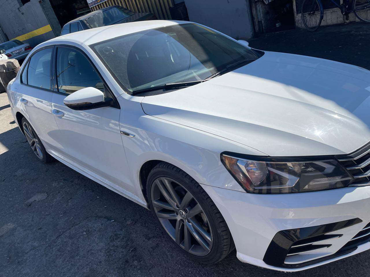 باسات ٢٠١٨ ار لاين 
بيها باب تبديل نفس اللون فقط 
ماشيه ٧٧ ميل 
رقم اربيل 
*********** أربيل, العراق
