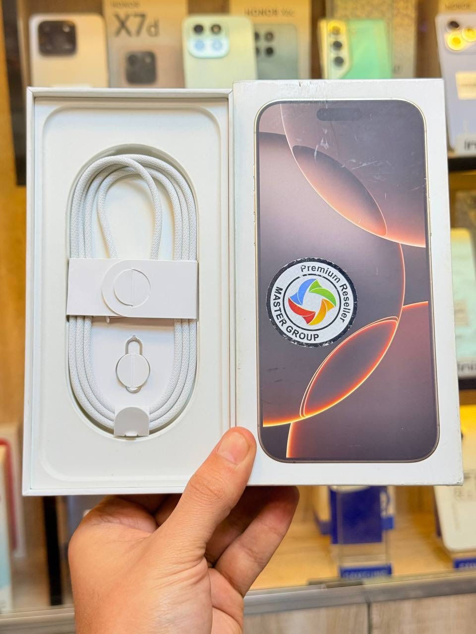 أيفون16 برو ماكس عربي شرق اوسط  ذاكره 256 بطاريه 98اعتبره فاتحه بيدك من كارتونه ممبدل بي شي مع ضمان 5 ايام نضافه 100‎%‎ كامل ملحقاته  وتر بروف عل حاسبه كله نورمل مكاني بغداد البياع شارع 13 مركز الريس للموبايل 
⭕️متوفر اقصاد رافدين منصه ⭕️
السعر مليون و400  الف 
***********
