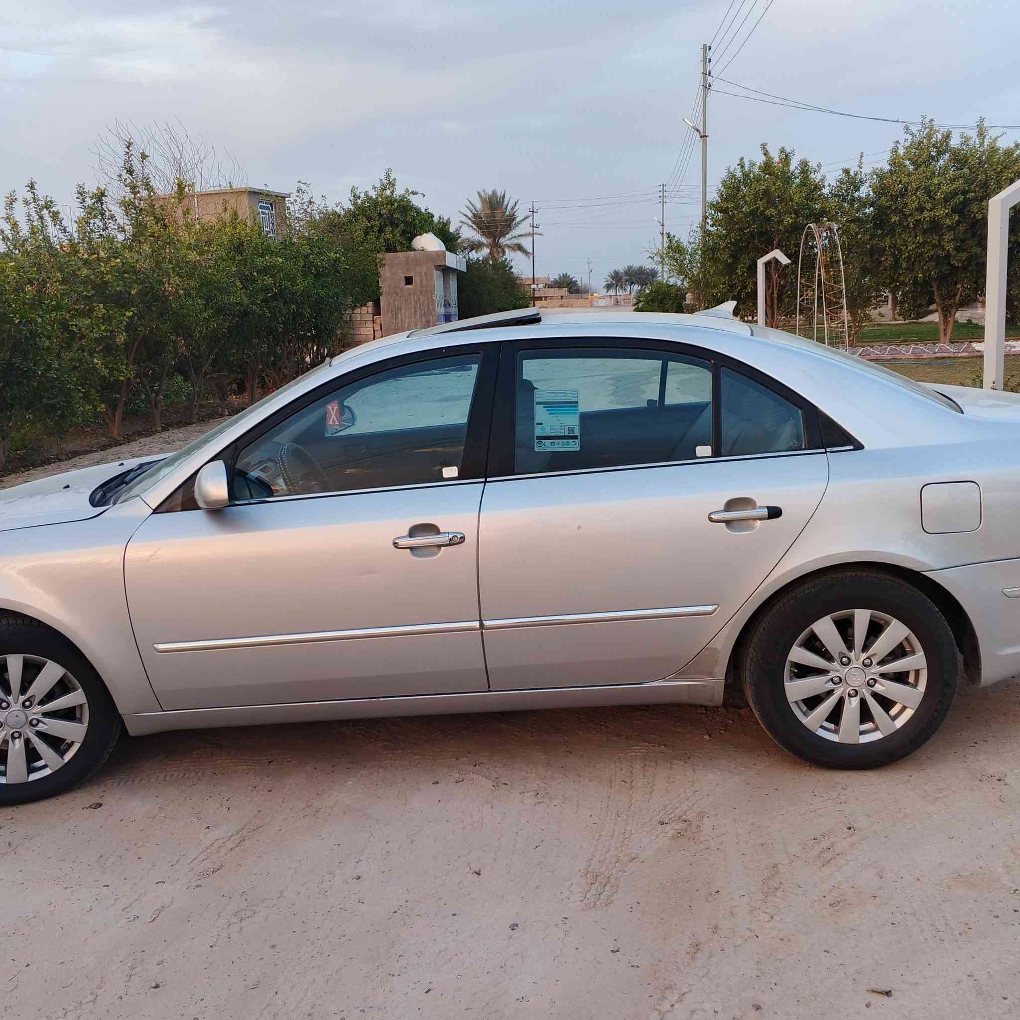 سوناتا المقدس 2009 
وارد امريكي مكينه وكير بلادية 2400  
بيها قطع صبغ بدون دولاخل بس ابيع احزام 
مكان السياره الانبار العامرية جسر بزيبز 
السعر 107 وبيها مجال للشراي 
للاستفسار ***********
