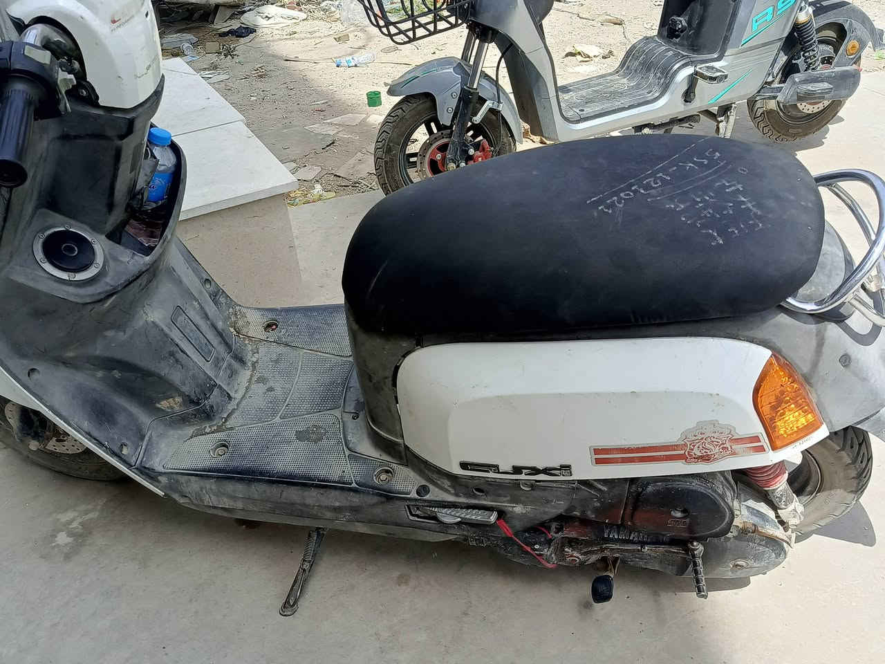 بوليس للمراوس
سلف ماتستغل بس هندر 
ومجفته 

أما الباقي مكفول


**إذا كنت صاحب هذا الإعلان وتريد حذفه لأي سبب، رجاءا أرسل رسالة إلى الدعم الفني**