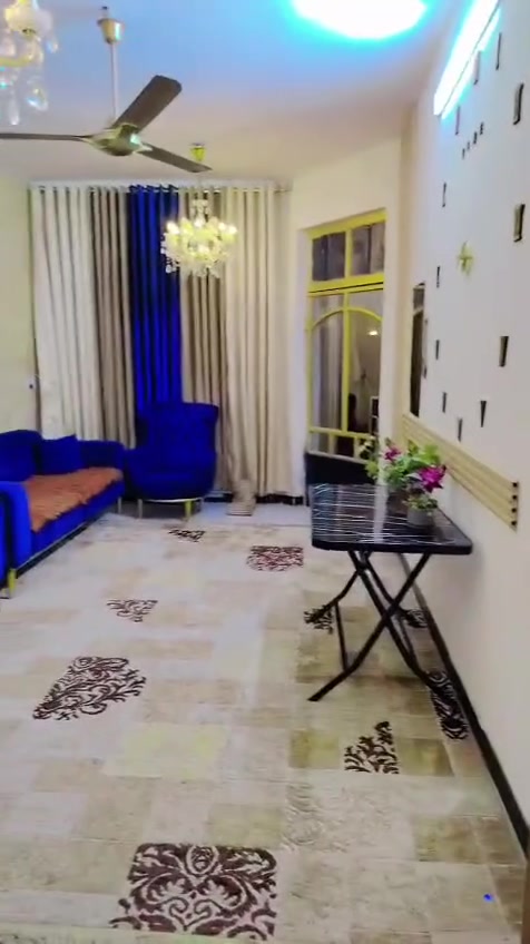 السلام عليكم بيت للايجار الامين الثانية شارع الضغط قرب جامع المشهداني يحتوي على طابق الاول كراج استقبال مطبخ هول حولي غرفة نوم حمامين ومنور طابق ثاني تلث غرف نوم وحمام وهول حولي وسطح جبير ايجارة 600 قفل بدون اي عملة ليريد يتصل عل رقم *********** ليريد يتصل عل رقم بي واتساب
