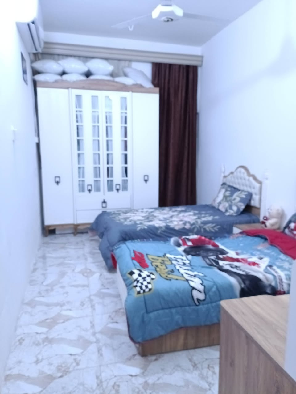 السلام عليكم 
بيت للبيع المواصفات داخل الصوره الواجهه 7 ونص  والنزال 30 عرض الشارع 30 طابق واحد بناء بلوك اي استفسار مراسله خاص فقط رجاءآ


**إذا كنت صاحب هذا الإعلان وتريد حذفه لأي سبب، رجاءا أرسل رسالة إلى الدعم الفني**