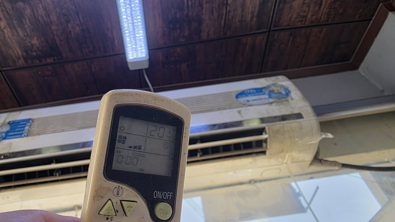 السلام عليكم سبلت دنگة من القديمات شغال حجم طنين
للبيع السعر175وبي مجال بسيط للتواصل واتساب ***********
