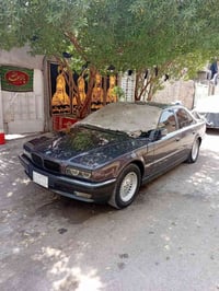 ٨ سلندر • قير اوتوماتيك • رقم بغداد دولي