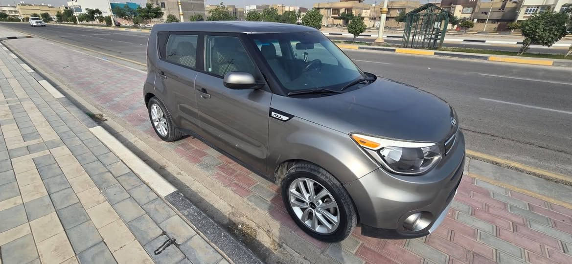 صول موديل 2018
مكينه 2000 دوش
 مكفوله مكينه كير شواصي كلشي كفاله 
 جاهزه مالت بيت مواصفات كامره وتحكمات حساسات ستيرن  خلفي امامي
 والمواصفات المعروفه للتواصل
  الرقم ***********
