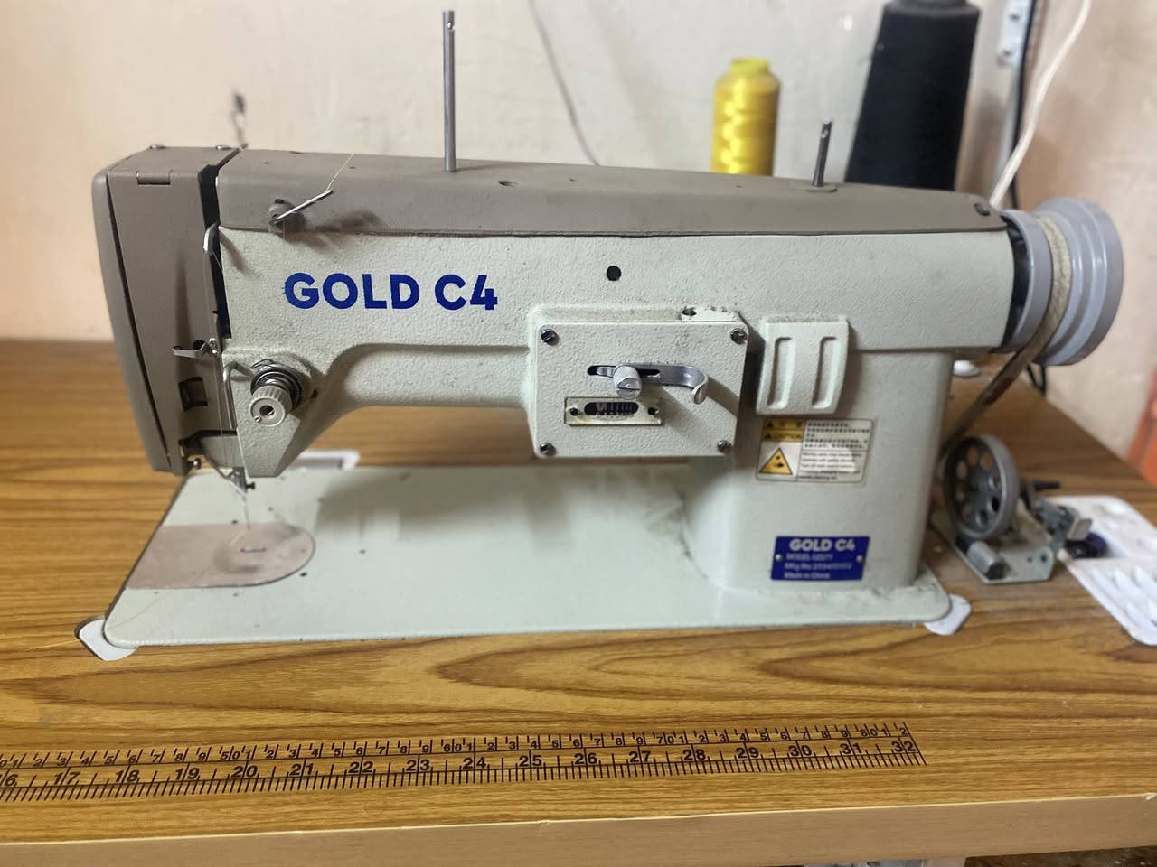 السلام عليكم ماكنه تطريز يدري للبيع موديل 2024 نظامه100% نوع GOLDC4 ماطور اقتصادي وميز نضيف السعر 350الف وبي مجال بسيط للاستفسار الاتصال على الرقم *********** او المراسله على الماسنجر العنوان بغداد شارع الحسينه الصغيره
