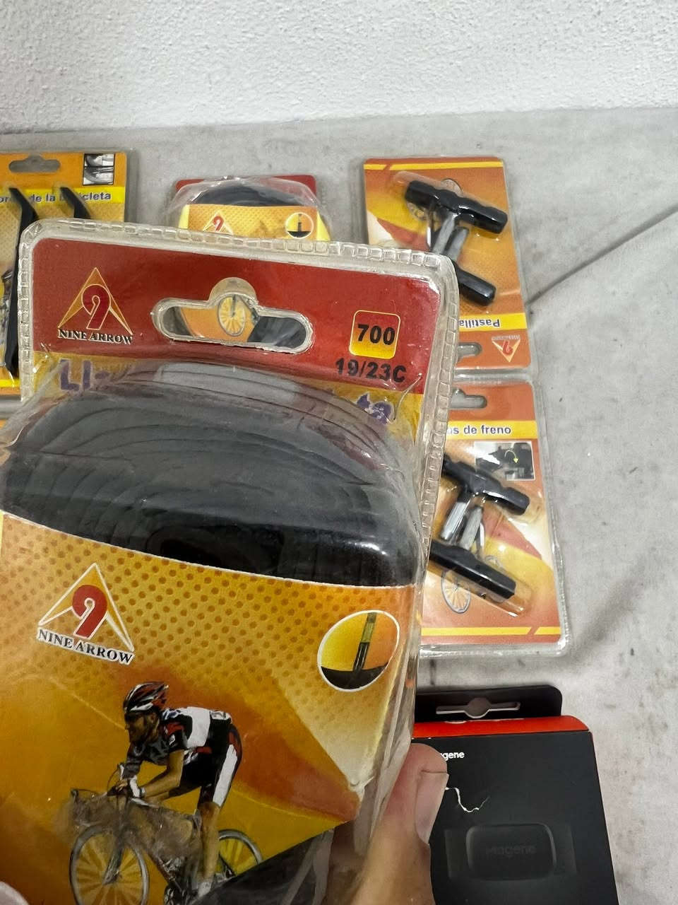 يالله
ادوات بايسكل 
شلع ابيع كلهم 35 الف 
يتوفر توصيل محافضات


**إذا كنت صاحب هذا الإعلان وتريد حذفه لأي سبب، رجاءا أرسل رسالة إلى الدعم الفني**