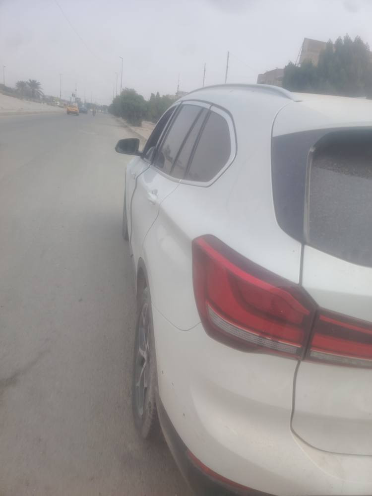 السلام عليكم BMW x1 2016 للبيع مكينه ٢٠٠٠ مكينه جديده بيه الكير ايخربط مواصفاته بصمه جلد باب خلفي كهربائي المكان بغداد البلديات *********** السعر١٤٠ وبيه مجال اذا كومراوس بغداد, العراق
