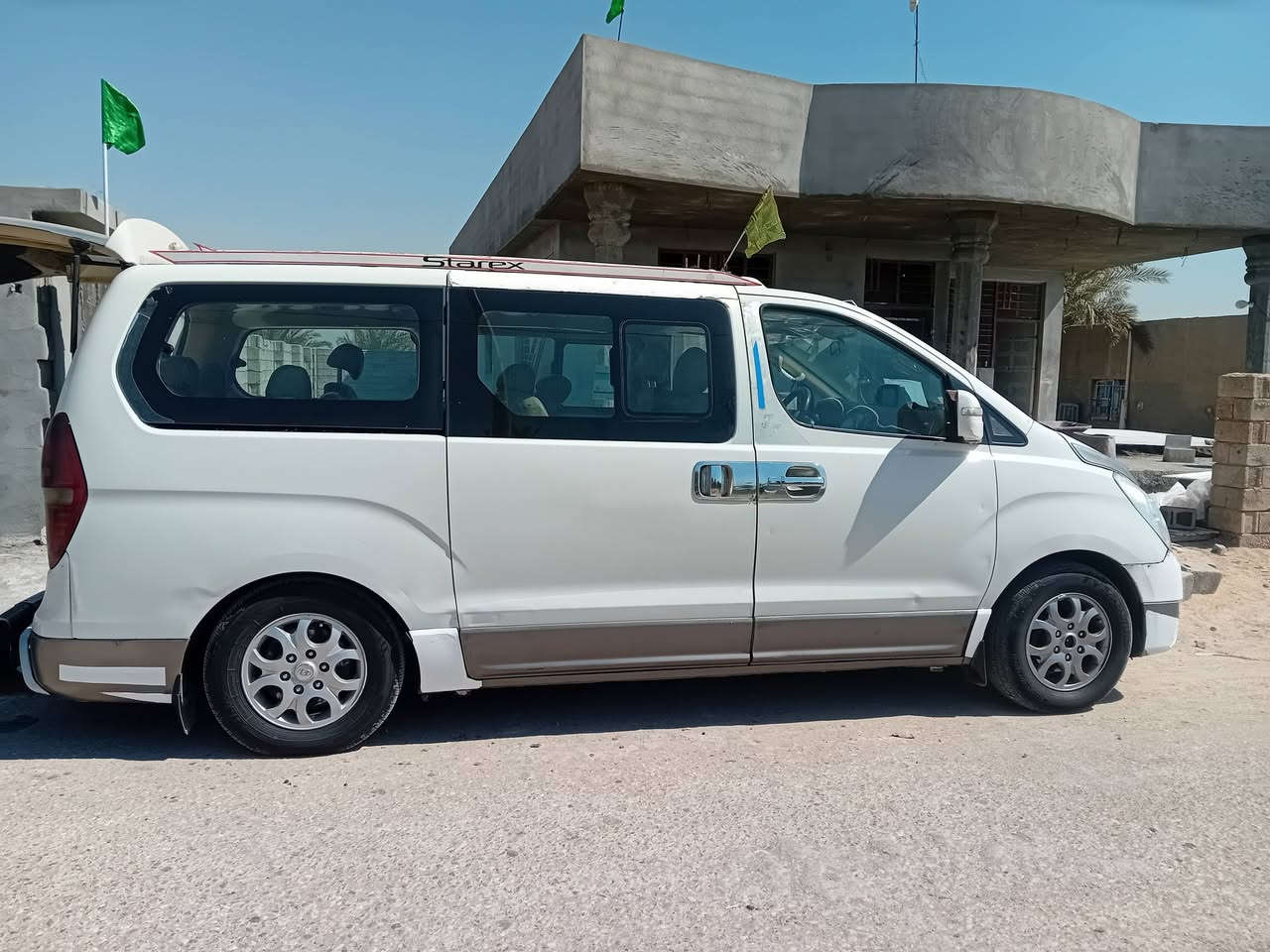 السلام عليكم ستاركس للبيع موديل ٩ 🚐كير مكينة خير من الله تخم تاير هلو تبرير ❄️درع سيباية كاسحة شاشة  جاهزة السيارة مكان السيارة واسط العزيزية ***********
