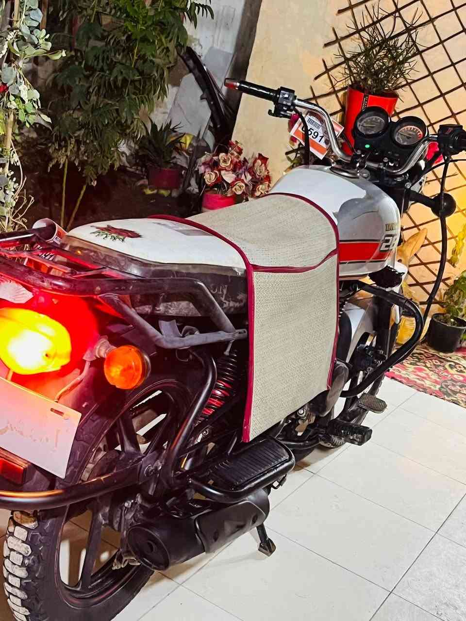 دايون نفخ A26 موديل 21 مكينه 200
كتابه حمرةأوراق استنساخ مكفوله 
من السرقه نضافة خير من الله 
شلعة و معدل تشك الكاع مكينه خرسة 
نكرة سلف كهربائيات كله شغاله 
مكاني بابل تقاطع الثورة 
السعر 1100
خاص مغلق 
***********
