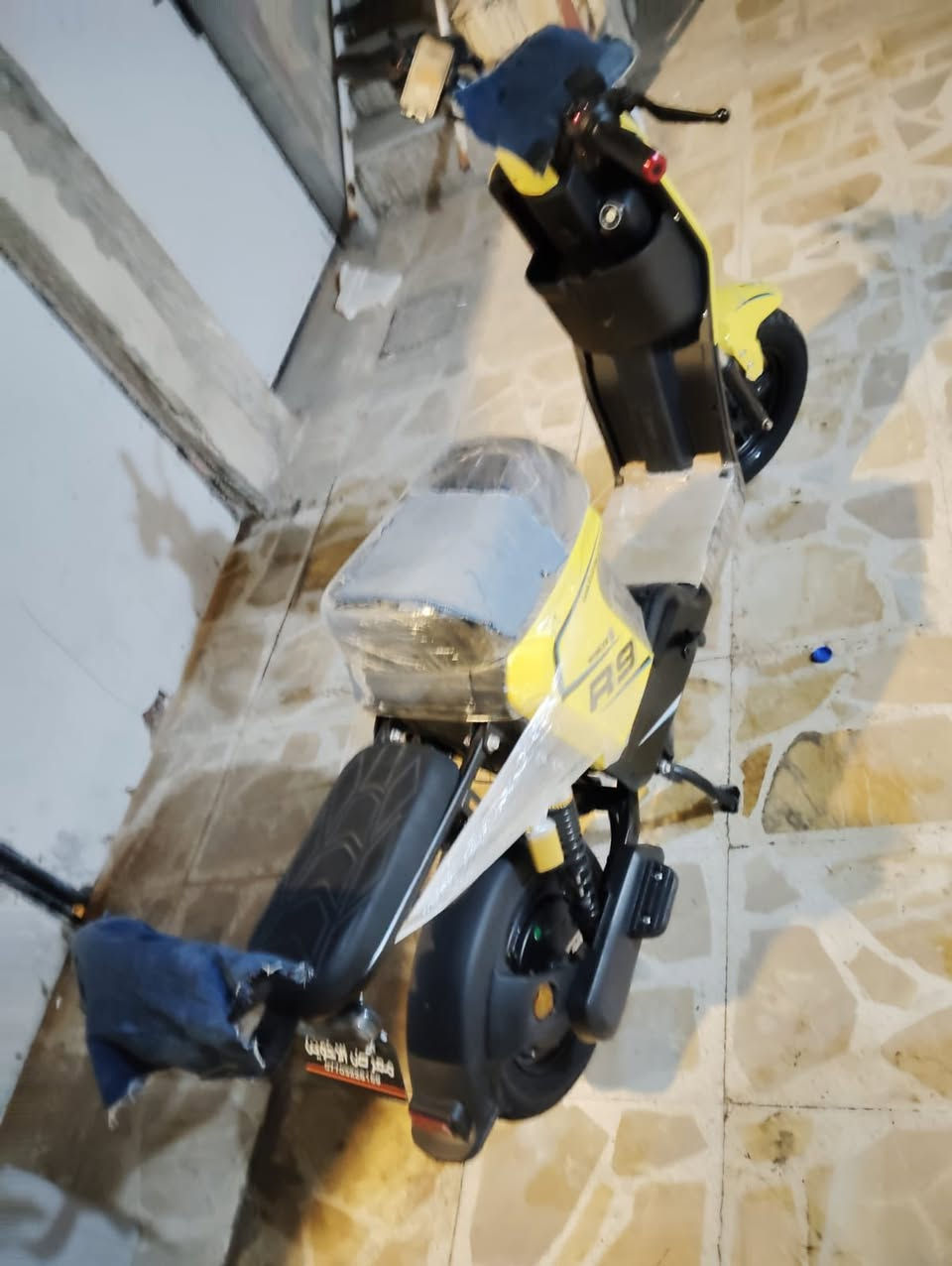 دراجه R9للبيع مديل 2025 دراجه نضيفه حجم بطاريات 22 امبير الشراي يراسلني  ***********
