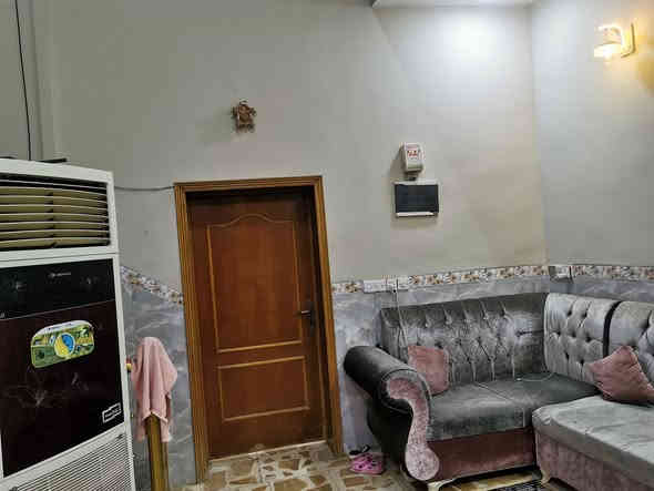 🏠 دار للبيع في كربلاء – حي العامل 🏠
فرصة مميزة لامتلاك منزل جاهز للسكن في موقع حيوي 🌟

📍 الموقع: كربلاء – حي العامل / المنطقة السادسة – مقابل شركة الأماني / الفرع الثاني
📐 المساحة: 86 متر
🏗️ البناء: طابقين – بناء طابوق جمهوري أصلي

🔸 يحتوي على:

غرفتان نوم مريحتان 🛏️

صالة واسعة 🛋️

مطبخ أنيق 🍳

حمام عصري داخلي و خارجي🚿

✨ المنزل جاهز للسكن فوراً، وتصميمه عملي رابع دار عن الشارع العام. 
📞 للاتصال أو واتساب: ***********
