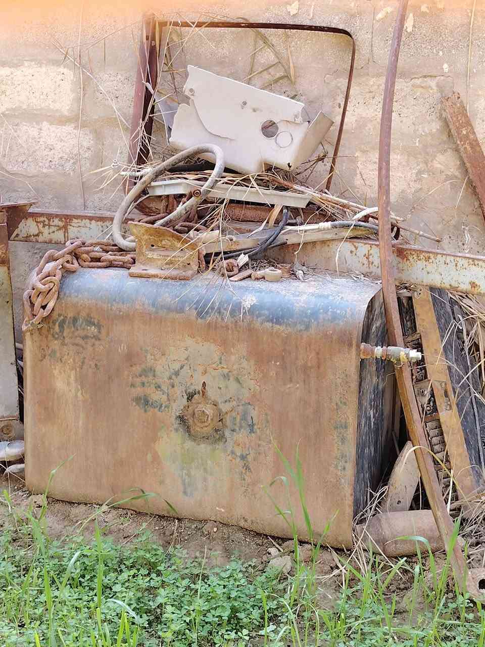 السلام عليكم غراض للبيع ٣ تانكيات مكفولات من الزروف  واحد ابو ٨٥٠ وثنين ابو ٢٥٠ وضبه ورك اماميه وكاردن وزوج باتريات مال لوري وسبير حجم ٢٤ صاج مكفول لا فطر ولا كص  هاي الأغراض كلمن وسعره
المكان بغداد الزعفرانيه الاستفسار ***********
