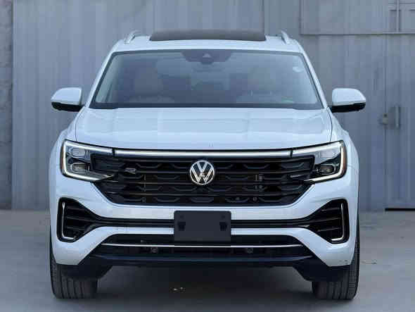 ڤولکسفاغن
اطلس SEL Premuim R-line 2024
عدد الامیال:3000 میل
ضرر:قطعە واحدە
0750 494 3535
