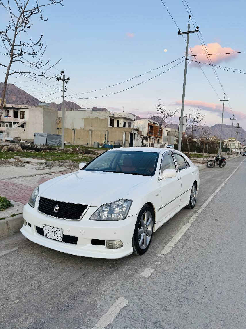 شاهینە 2007
بەسمە ڕەساسی
180 گچکە بە گەورە 
ئەتڵەت
کوشن جڵد
کوشن هیتەر
ناو قەیسی
ساج سور
ویل دینگە
ساڵۆنسا تۆمس
هەرچوار دەبڵی دایسە
هەرچوار تایەی تازەیە
هایدرۆلیکی تازە گۆڕاوە 
ڕونی تازە گۆڕاوە 
برێکی بەستراوە 
گەرمی بەستراوە
کامل مەسروف کراوە
سپۆڕتی پێشەوەی تۆمس
سپۆڕتی پشتەوەی تۆمس
نرخ : 57 گەڵا
ناونیشان : ڕانیە
0770 845 41 71 دخان, السليمانية
