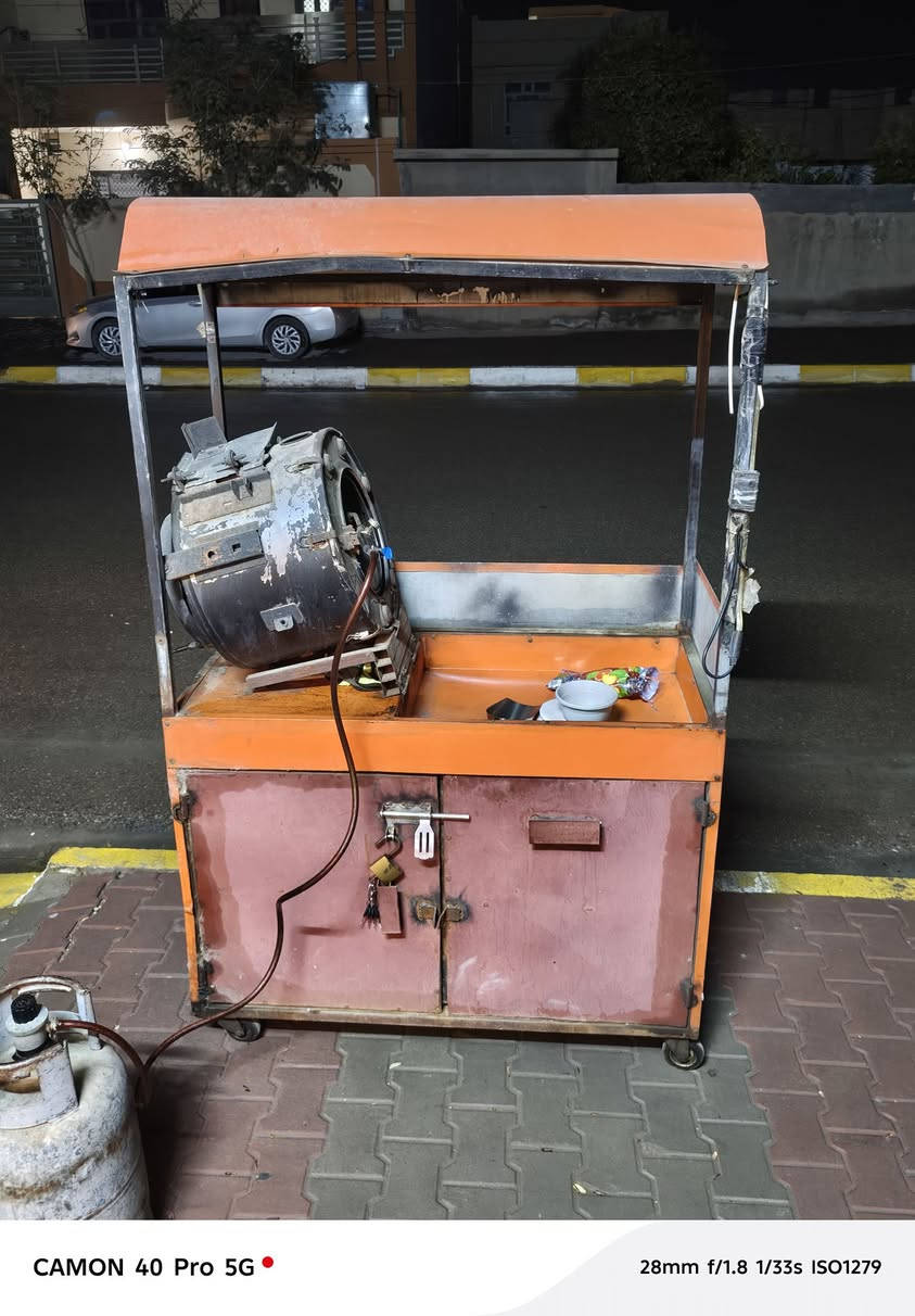 سلام عليكم متوفر جلايه حب للبيع نضيفه مرتبه كامله مكمله كل شي ما بيها تايرات جدد جدر نضافه فوول هي وغراضه عدا (القنينه)سعره ١٦٠  وبي مجال حك الجيه عنوان حي العسكري شارع ابو عامر وهذا رقمي ***********
