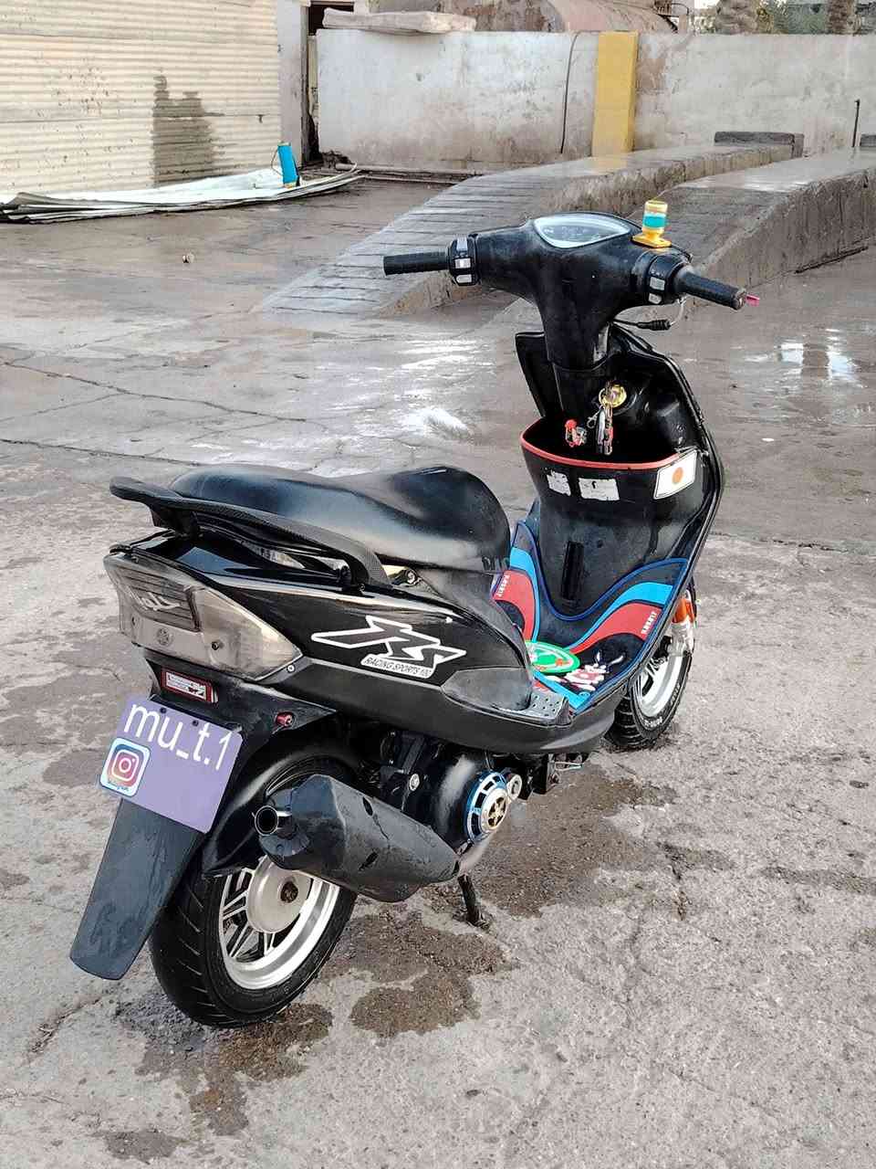 للبيع دراجه ماكس عدله ياباني دراجه نضيف مابيهة اي نقص معدل وشلعه مكينه خير من الله كهربائيات كلهة شغاله مكينه مجفته صلنصه FM سعر 550 وبيهة مجال مكان ديالى شهربان رقم ***********
