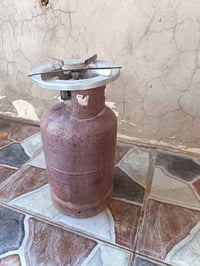 قنينة غاز • قابلة تفاوض • جديدة