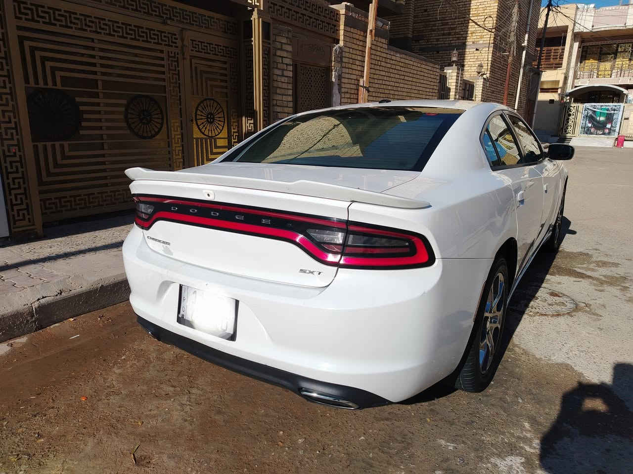 السلام عليكم سياره للبيع فقط رقم انكليزي جديد وسنويه لل  ٣٠ ٢٠  مصفره وبسمي  صوره السياره وحته السونار موجود وي المنشور السياره  فول ماعده الفتحه اتصل ودلل ***********
