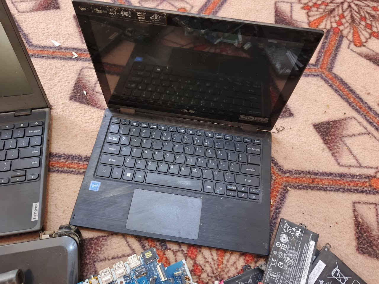 شلعة حاسبات وغراض حاسبات بآلة ابيع هلموجود ماعندي معرفة بيهن
ب100الف وشايف خيرهن.


**إذا كنت صاحب هذا الإعلان وتريد حذفه لأي سبب، رجاءا أرسل رسالة إلى الدعم الفني**