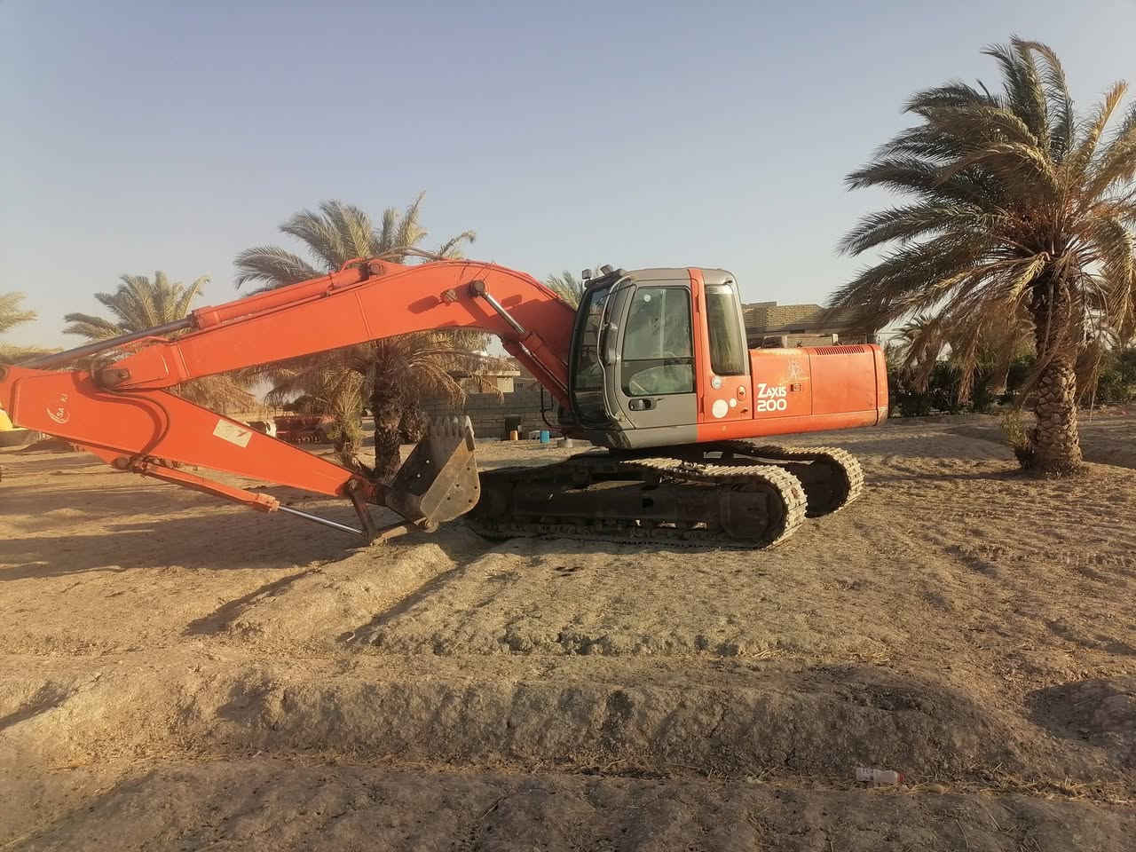 سلام عليكم حفاره موديل 2005زت للبيع محافضه بابل للتواصل ع الرقم ***********
***********
