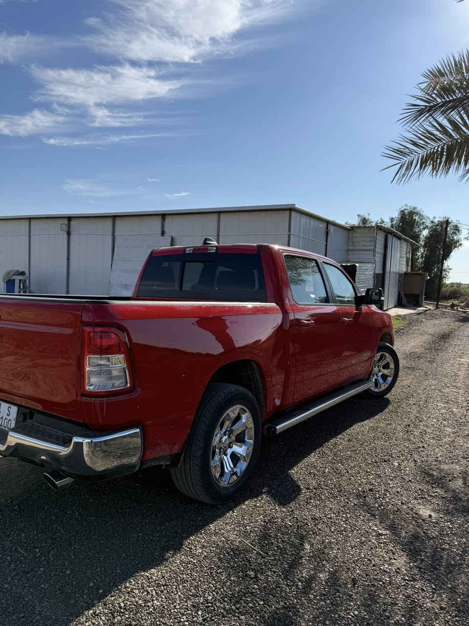 للبيع رام موديل 2022
🚘 اللون: أحمر
📄 كلين تايتل
🔍 رقم الشاصي موجود بالصور
🛠️ الفحص: سونار – تجي وتفحص براحتك
كير ومكينة كفالة 

⚙️ المكينة:
V8 سعة 5.7 HEMI ايتورك
⭐ المواصفات – Big Horn:
 • شاشة وسطية كبيرة تدعم Apple CarPlay و Android Auto
 • تحكم من المقود
 • نظام تثبيت سرعة
 • تشغيل بصمة / زر
 • مقاعد قماش مريحة مع تحكم كهربائي
 • كاميرا خلفية
 • نظام صوتي ممتاز

🪪 الرقم: بغداد مميز 70100
عنواني بغداد 
✍️ السيارة باسمي – تحويل مباشر
رايدها ب 350$
للاستفسار 
***********
