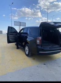 السلام وعليكم تاهو موديل 2022Ls خليجي مكفوله كفاله عامه السياره موصفات...