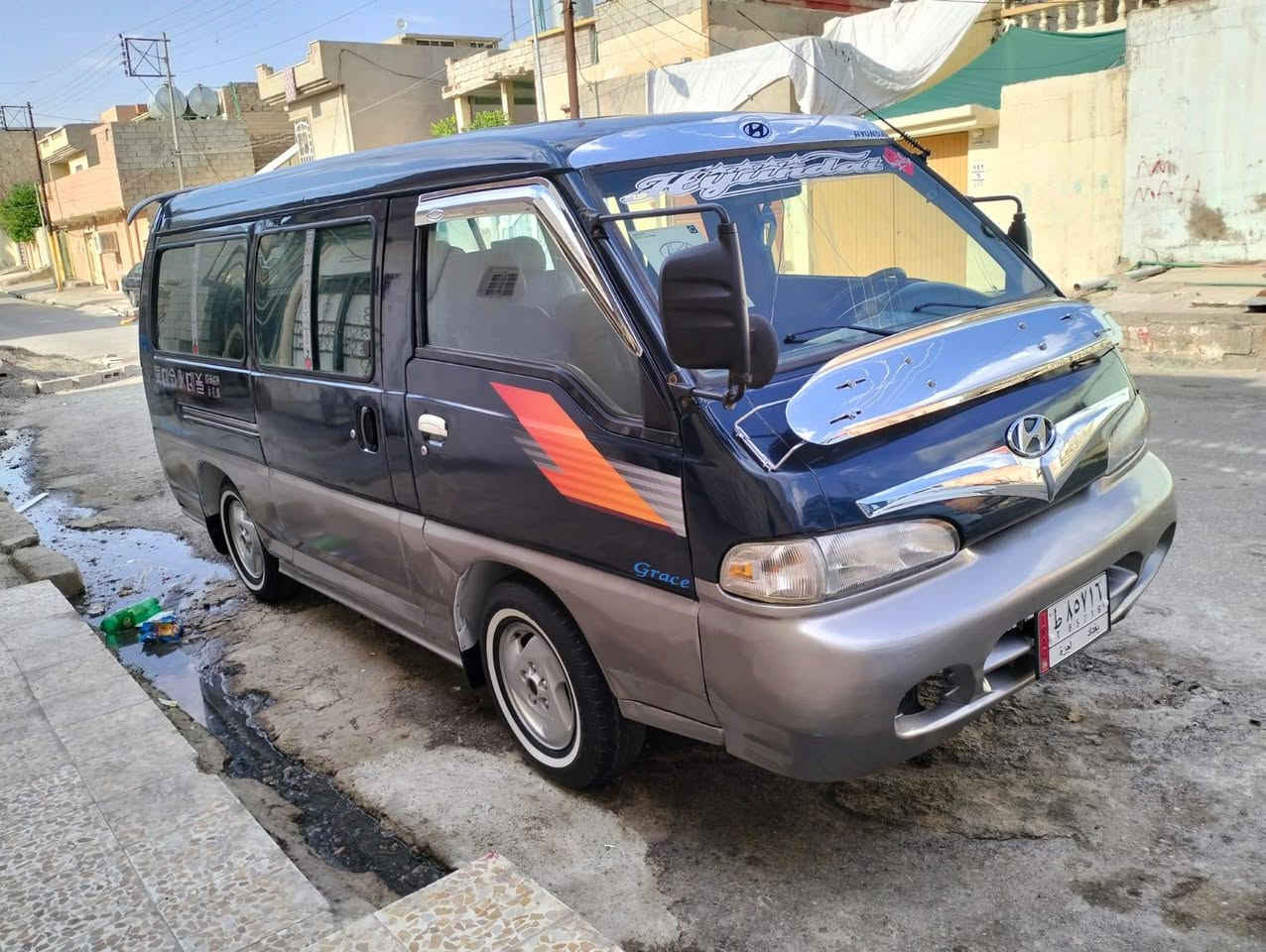 سلام عليكم هونداي لبيع موديل 96سنويه27مرور صفر  هيئه ما مسجله سياره جاهزه  مصبوغه جمالية شرط التحويل  أو وكاله مكينه مال كيه بيها بخار ***********
