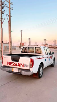نيسان نافارا • اوتوماتيك • ٢٠١١