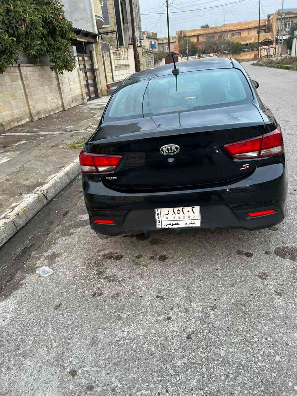 السلام عليكم ورحمه الله وبركاته اخواني مبارك ع ئلي يشتريها
كيا ريو موديل 2020
سيارة كلش نضيفة✨
ماشية 53 الف ميل 
الون/ اسود لامع 
رقم /نينوى بأسمي
سنوية/2027شهر2
مواصفات السيارة 
ريموند بصمة اصلي مال سيارة 
تحكمات ستيرن
موثبة سرعة 
جمات كهربائية
مراية داخلية شاشة وتحكمات
قفل مركزي 
صندوق ع الرموند 
شاشة ابل كار بلي 
كاميرا خلفية 
حساسات ضغط هواء التايرات
محرك16دوش نوزل 
كير Cvt
ضررها نفس ما واضح بالصورة قطعة وحدة فقط 
سيارة مواصفات S مكفولة 
للتواصل ع الرقم/اتصال /واتساب موجود  /***********
السعر/127$
وبيها مجال للشراي 
مكان السيارة //موصل//حي الزهور
