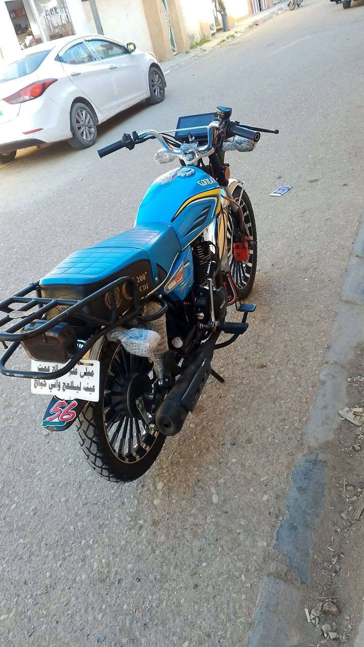 السلام عليكم دراجه سيفان موديل 25 دراجه مكينه 200 كامله ما بيها اي شيء دراجه خير من الله ناعمه ورزنه كهربائيات شغاله مكان ديالى هبهب السعر 750 وبيها مجال وهذا الرقم***********
