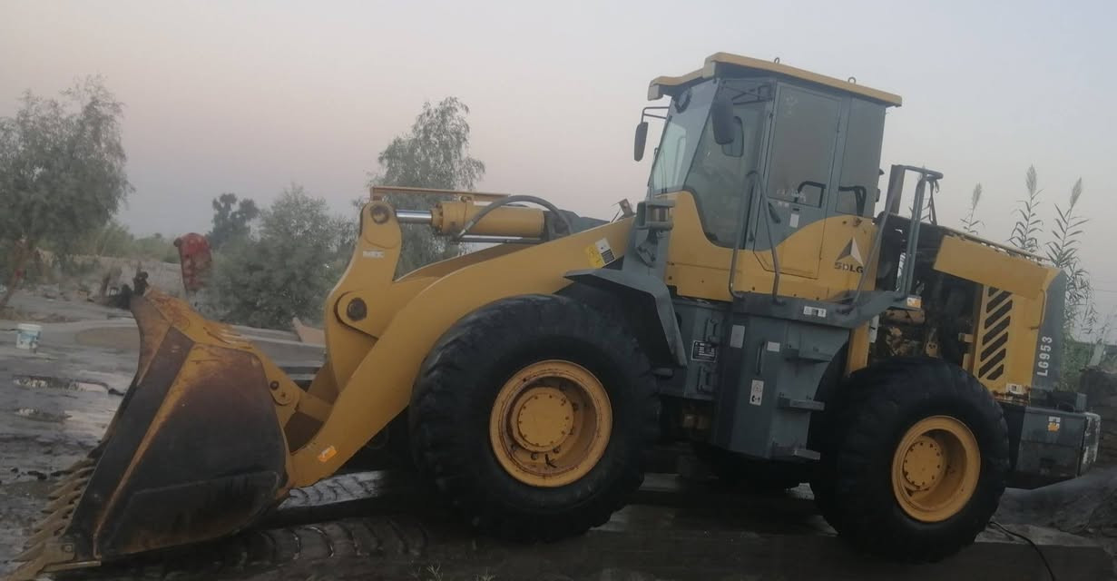 سلام عليكم اخواني شفل للبيع موديل 2011حج53رقم ذي قار بسمي تحويل ثاني يوم للاستفسار الاتصال ع الرقم***********
