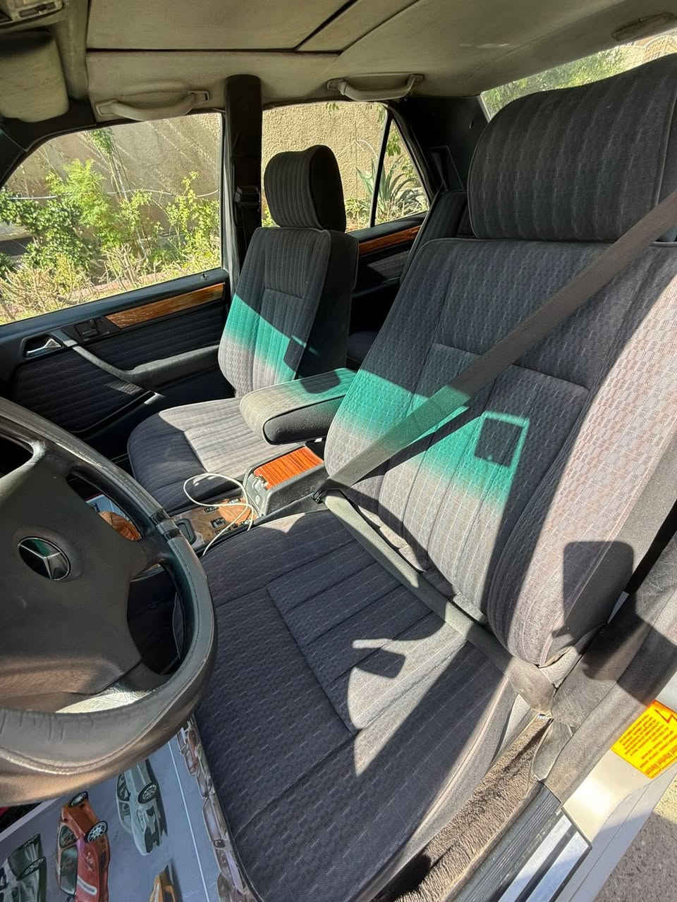 للبيع مرسيدس بنز دب 1991 🇩🇪
🔹 السيارة مصبوغة عام
🔹 قواعد دبل سليمة
🔹 كير + محرك قبغ اسود بلاد عنكبوت
🔹كهربائيات شغاله بلكامل

📌 مكان السياره بغداد (حي البنوك)
📌 رقم بغداد انكليزي بأسمي
📌 مداور مباشر 
✅ السياره جاهزه من كلشي
💸 السعر 75$ وبيها مجال بسيط

للاستفسار والاتصال: 📞 ***********
