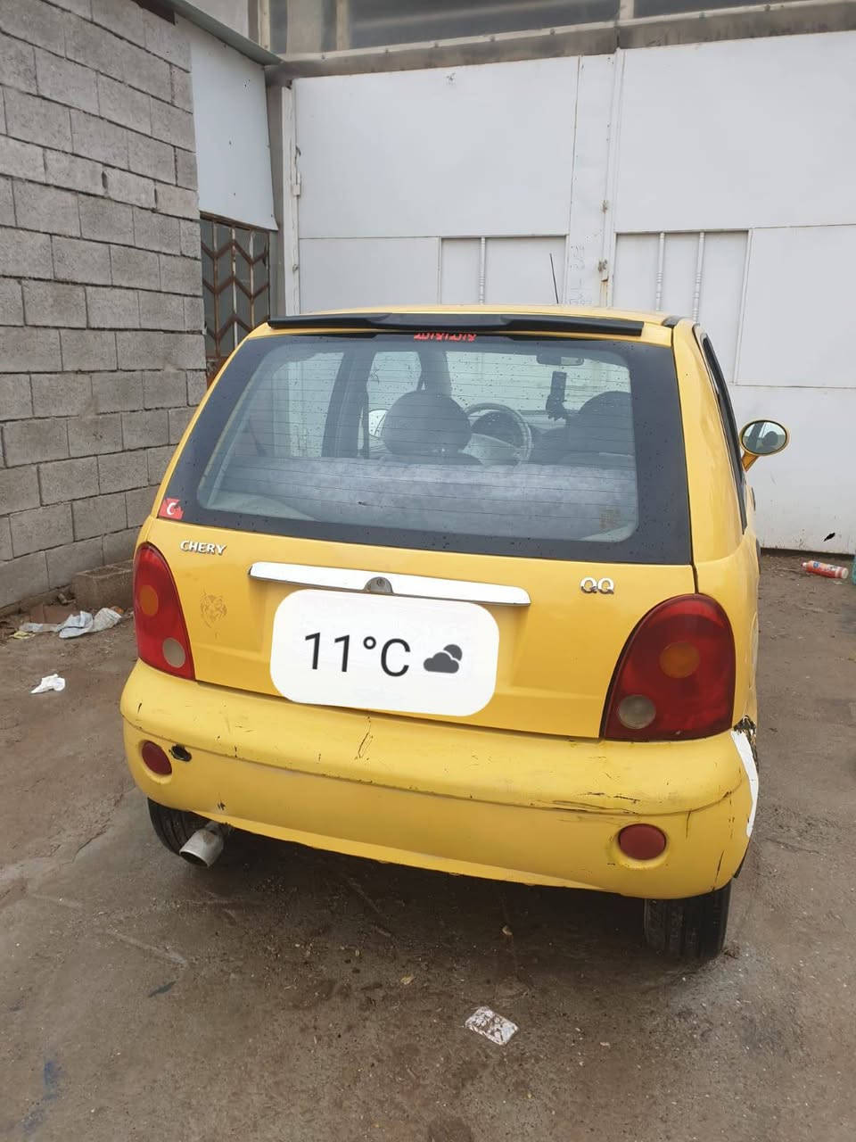 كيو كيو للبيع
موديل 2012
بدون صبغ وبدون ضربه كفاله عامه
كير محرك شرط صدر جديد بلكارتون كهربائيات كله شغل
شرط تحويل فقط
تايرات جديد دوشمه جديد صدر جديد تدفئه شغال 
رقم كركوك اليف سنويه عاج كمرك مدفوع شرط تحويل 
بطاقه بنزين ما بيها 
سعر 12ورقه قفلها بدون اي معامله شراي خابر
*********** مكان كركوك
