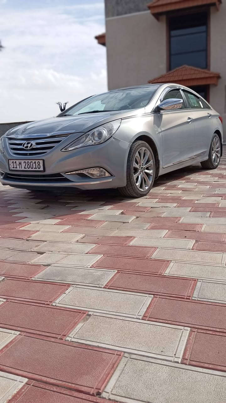 السلام عليكم
للبيع سوناتا وارد امريكي موديل 2013 لون أزرق غير محدد حادث بيها چاملغ ايسر ربع منه ومعدل ومصبوغ والبنيد مبدل نفس اللون محرك GDi 2400 السيارة خير من الله مكاني بغداد البياع حي المواصلات شارع الضغط الاستفسار الاتصال ***********
