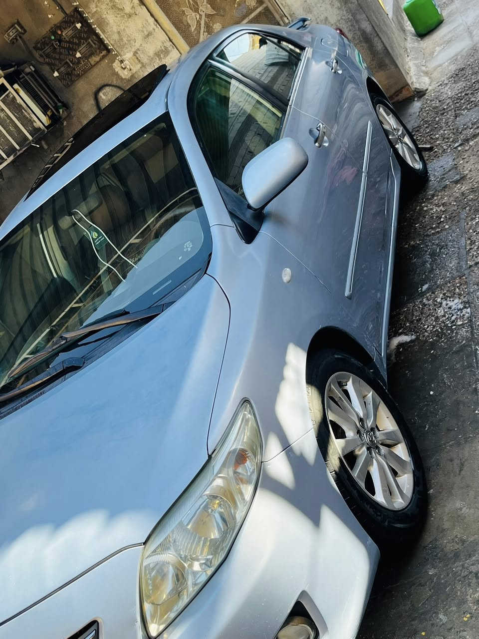 مكان السياره البصره 
كورلا 2009 خليجي رقم بصره سنويه 2027 شهر 10
رقمها مميز  مصبوغه عام اثر جراد سياره مفوله فتحه يدات نكيل مرايات  كهربائي شاشه كأمره بروجكتر بيها 5 ويل كب ويا  السبير بلاد السعر 107 مكاني البصره حي الرساله شارع كازينو لبنان 
الرقم  ***********
